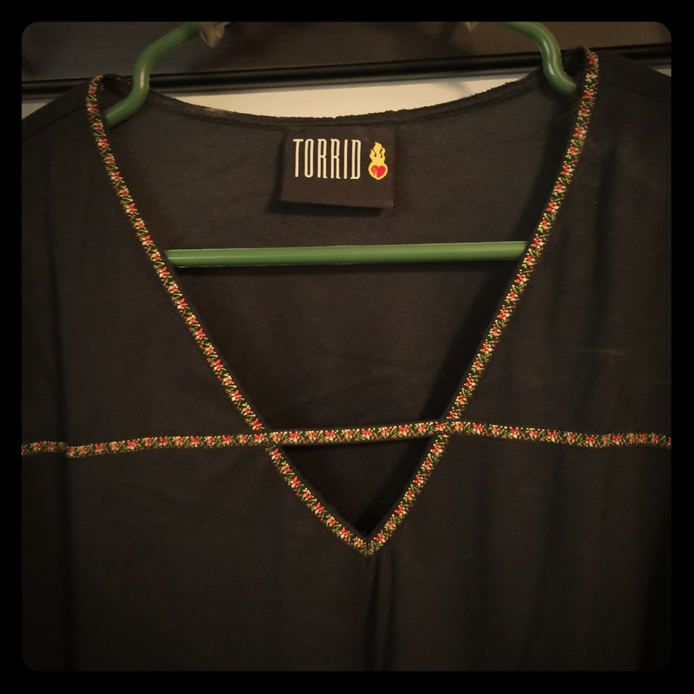 Torrid Vintage Shirt with Flower Detail 1x